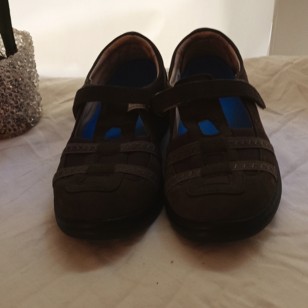 Sure fit shoes